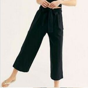 Free People Wide Leg Cropped Culotte Pants in black Size Small